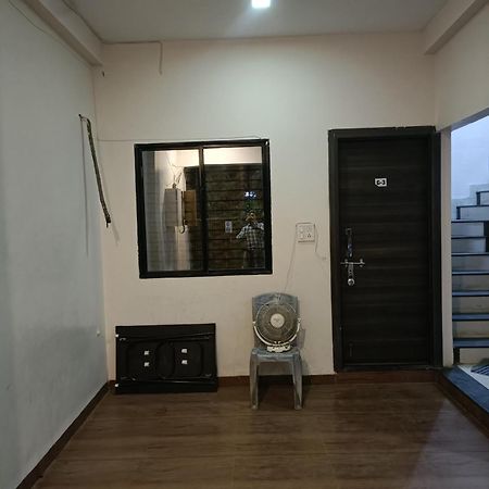 אינדורה Mahalaxmi Nagar Residency Ac Rooms מראה חיצוני תמונה